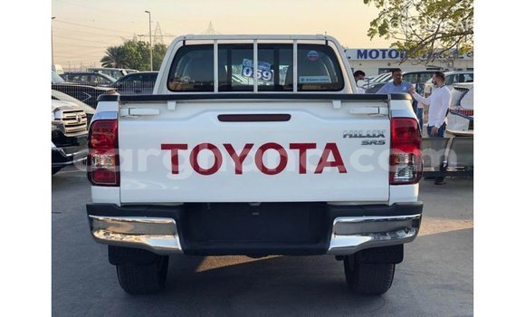 Buy Import Toyota Hilux White Car in Import - Dubai in Ashanti Buy Import Toyota Hilux White Car in Import - Dubai in Ashanti