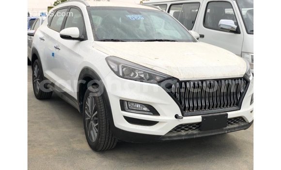 Ra Imported Hyundai Tucson funfun Ọkọ̀ in Import - Dubai ni Ashanti Ra Imported Hyundai Tucson funfun Ọkọ̀ in Import - Dubai ni Ashanti