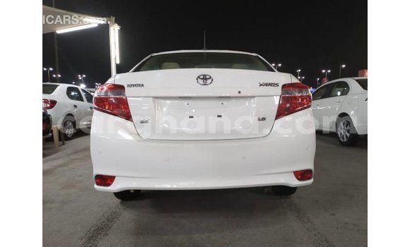 Ra Imported Toyota Yaris funfun Ọkọ̀ in Import - Dubai ni Ashanti Ra Imported Toyota Yaris funfun Ọkọ̀ in Import - Dubai ni Ashanti