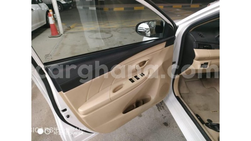 Big with watermark toyota yaris ashanti import dubai 12146