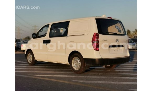 Buy Import Hyundai Accent White Car in Import - Dubai in Ashanti Buy Import Hyundai Accent White Car in Import - Dubai in Ashanti