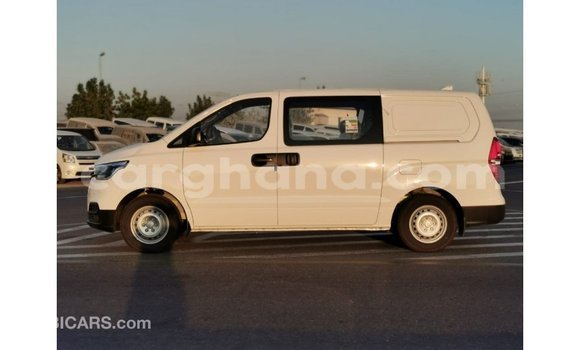 Buy Import Hyundai Accent White Car in Import - Dubai in Ashanti Buy Import Hyundai Accent White Car in Import - Dubai in Ashanti