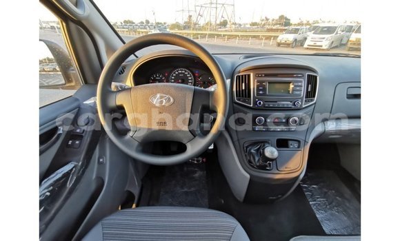 Buy Import Hyundai Accent White Car in Import - Dubai in Ashanti Buy Import Hyundai Accent White Car in Import - Dubai in Ashanti