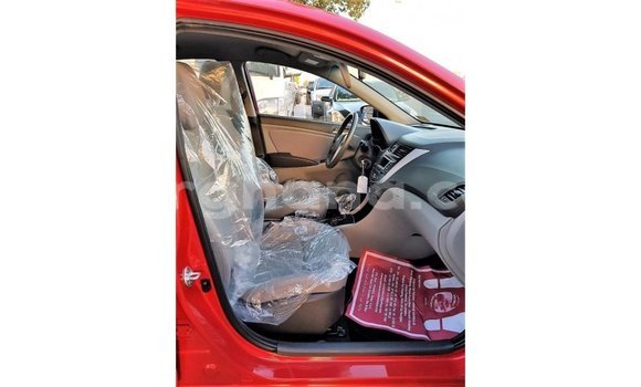 Sayi Imported Hyundai Accent Red Mota in Import - Dubai a Ashanti Sayi Imported Hyundai Accent Red Mota in Import - Dubai a Ashanti