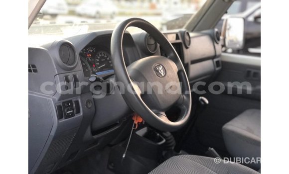Buy Import Toyota Land Cruiser White Car in Import - Dubai in Ashanti Buy Import Toyota Land Cruiser White Car in Import - Dubai in Ashanti