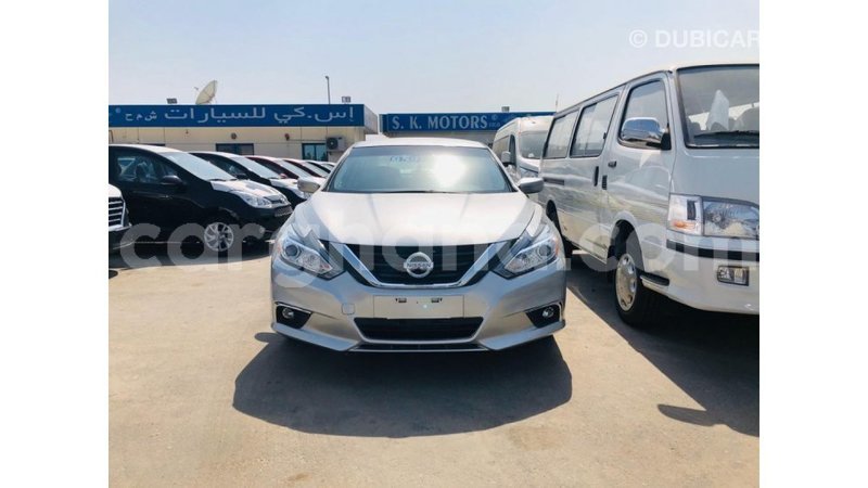 Big with watermark nissan altima ashanti import dubai 12164