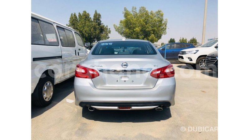 Big with watermark nissan altima ashanti import dubai 12164