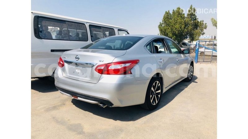 Big with watermark nissan altima ashanti import dubai 12164