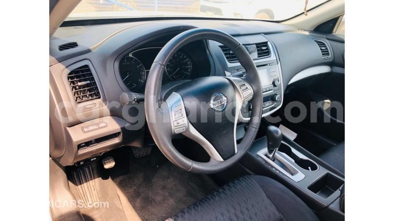 Big with watermark nissan altima ashanti import dubai 12164