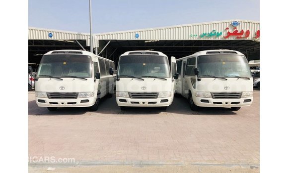 Sayi Imported Toyota Coaster White Mota in Import - Dubai a Ashanti Sayi Imported Toyota Coaster White Mota in Import - Dubai a Ashanti