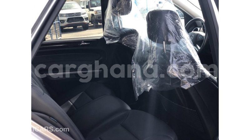 Big with watermark mercedes benz 1117 ashanti import dubai 12170