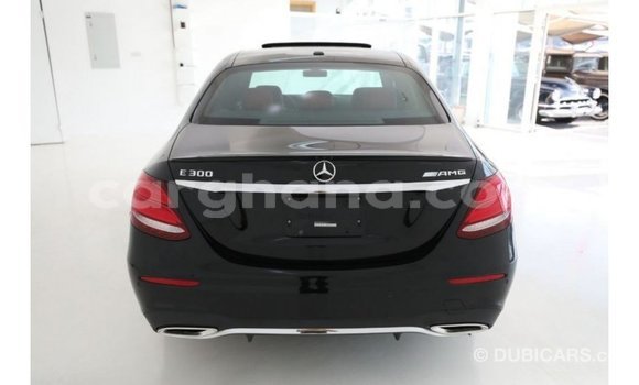 Buy Import Mercedes‒Benz 1117 Black Truck in Import - Dubai in Ashanti Buy Import Mercedes‒Benz 1117 Black Truck in Import - Dubai in Ashanti