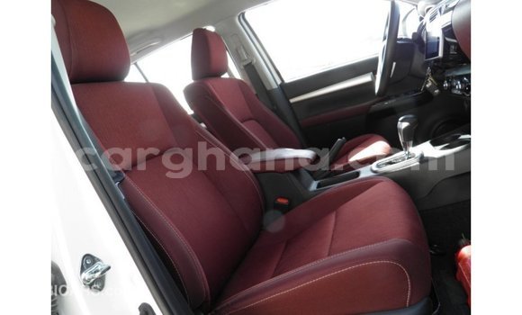 Buy Import Toyota Hilux White Car in Import - Dubai in Ashanti Buy Import Toyota Hilux White Car in Import - Dubai in Ashanti