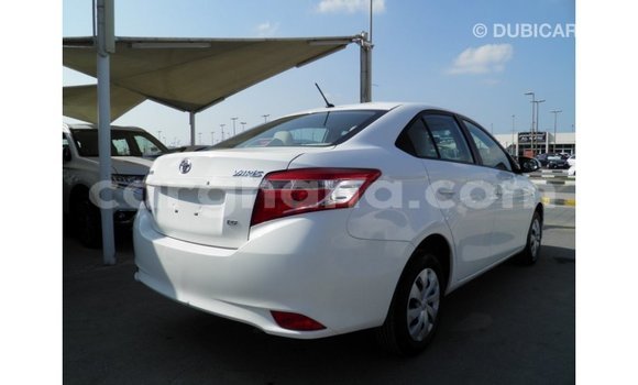 Ra Imported Toyota Yaris funfun Ọkọ̀ in Import - Dubai ni Ashanti Ra Imported Toyota Yaris funfun Ọkọ̀ in Import - Dubai ni Ashanti