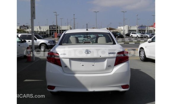 Ra Imported Toyota Yaris funfun Ọkọ̀ in Import - Dubai ni Ashanti Ra Imported Toyota Yaris funfun Ọkọ̀ in Import - Dubai ni Ashanti