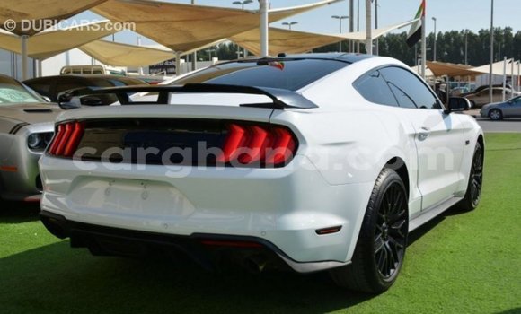 Ra Imported Ford Mustang funfun Ọkọ̀ in Import - Dubai ni Ashanti Ra Imported Ford Mustang funfun Ọkọ̀ in Import - Dubai ni Ashanti