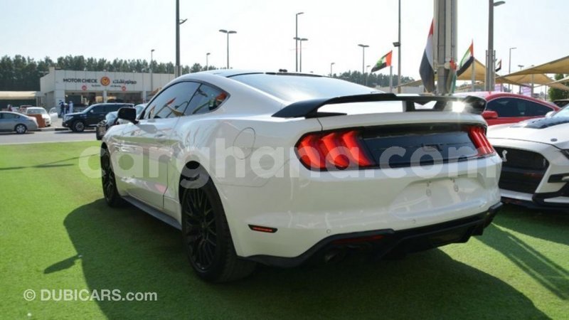 Big with watermark ford mustang ashanti import dubai 12184