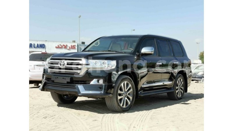 Big with watermark toyota land cruiser ashanti import dubai 12196