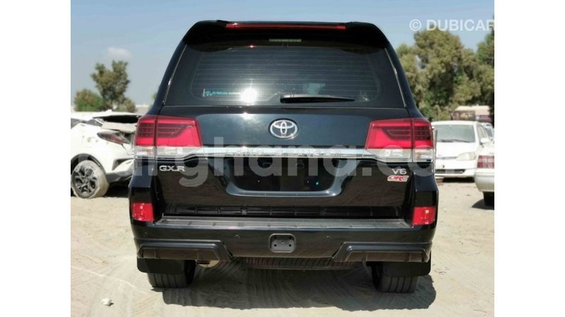 Big with watermark toyota land cruiser ashanti import dubai 12196