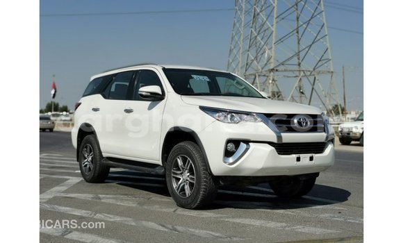 Buy Import Toyota Fortuner White Car in Import - Dubai in Ashanti Buy Import Toyota Fortuner White Car in Import - Dubai in Ashanti