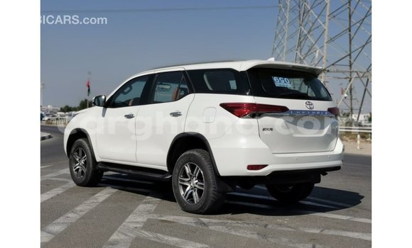 Buy Import Toyota Fortuner White Car in Import - Dubai in Ashanti Buy Import Toyota Fortuner White Car in Import - Dubai in Ashanti
