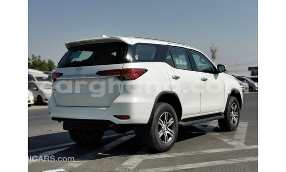 Buy Import Toyota Fortuner White Car in Import - Dubai in Ashanti Buy Import Toyota Fortuner White Car in Import - Dubai in Ashanti