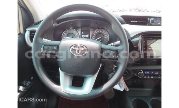 Sayi Imported Toyota Hilux White Mota in Import - Dubai a Ashanti Sayi Imported Toyota Hilux White Mota in Import - Dubai a Ashanti