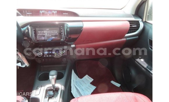 Sayi Imported Toyota Hilux White Mota in Import - Dubai a Ashanti Sayi Imported Toyota Hilux White Mota in Import - Dubai a Ashanti
