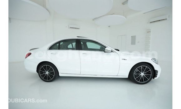 Sayi Imported Mercedes‒Benz 1117 White Babbar mota in Import - Dubai a Ashanti Sayi Imported Mercedes‒Benz 1117 White Babbar mota in Import - Dubai a Ashanti
