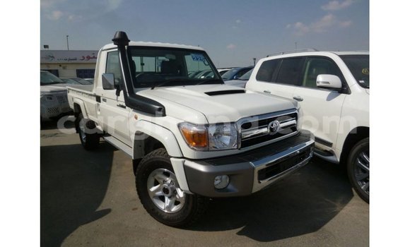 Ra Imported Toyota Land Cruiser funfun Ọkọ̀ in Import - Dubai ni Ashanti Ra Imported Toyota Land Cruiser funfun Ọkọ̀ in Import - Dubai ni Ashanti