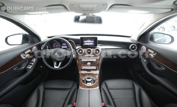 Ra Imported Mercedes‒Benz 1117 Black Ọkọ̀ akẹ́rù ńlá in Import - Dubai ni Ashanti Ra Imported Mercedes‒Benz 1117 Black Ọkọ̀ akẹ́rù ńlá in Import - Dubai ni Ashanti