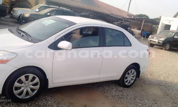 Buy Used Toyota Yaris White Car in Accra in Greater Accra Buy Used Toyota Yaris White Car in Accra in Greater Accra