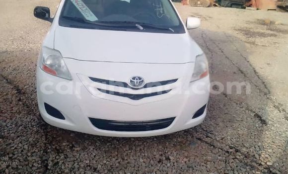 Buy Used Toyota Yaris White Car in Accra in Greater Accra Buy Used Toyota Yaris White Car in Accra in Greater Accra