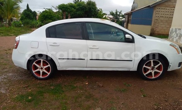 Buy Used Nissan Sentra White Car in Accra in Greater Accra Buy Used Nissan Sentra White Car in Accra in Greater Accra