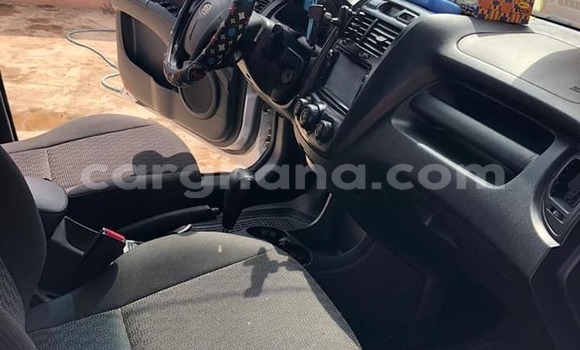 Buy Used Kia Sportage White Car in Accra in Greater Accra Buy Used Kia Sportage White Car in Accra in Greater Accra