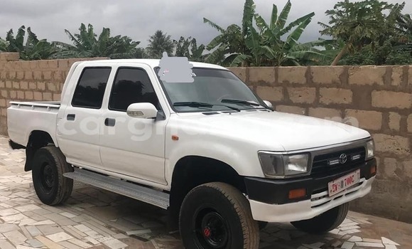Buy Used Toyota Pickup White Car in Accra in Greater Accra Buy Used Toyota Pickup White Car in Accra in Greater Accra