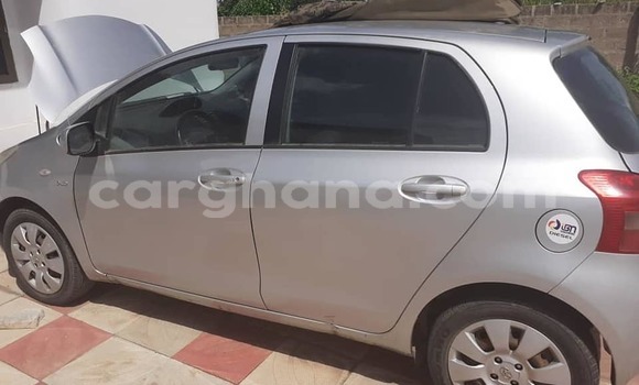 Sayi Na hannu Toyota Yaris Azurfa Mota in Accra a Greater Accra Sayi Na hannu Toyota Yaris Azurfa Mota in Accra a Greater Accra
