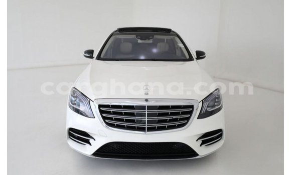 Buy Import Mercedes‒Benz 1117 White Truck in Import - Dubai in Ashanti Buy Import Mercedes‒Benz 1117 White Truck in Import - Dubai in Ashanti