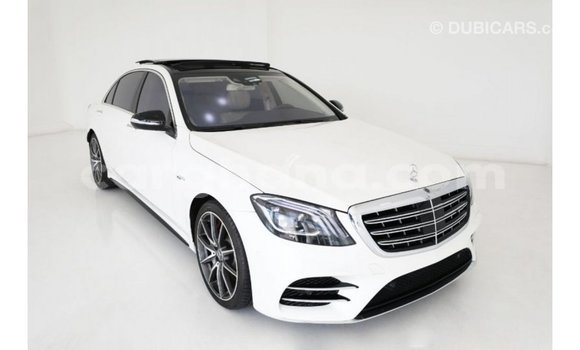 Buy Import Mercedes‒Benz 1117 White Truck in Import - Dubai in Ashanti Buy Import Mercedes‒Benz 1117 White Truck in Import - Dubai in Ashanti