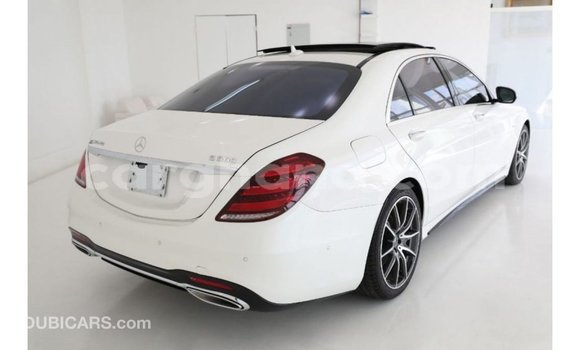 Buy Import Mercedes‒Benz 1117 White Truck in Import - Dubai in Ashanti Buy Import Mercedes‒Benz 1117 White Truck in Import - Dubai in Ashanti