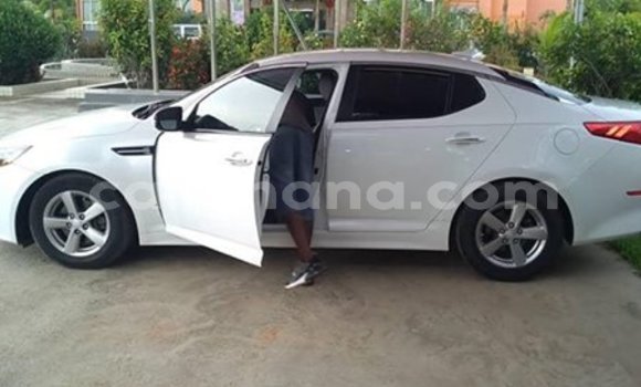 Ra Àlòkù Kia Optima funfun Ọkọ̀ in Accra ni Greater Accra Ra Àlòkù Kia Optima funfun Ọkọ̀ in Accra ni Greater Accra