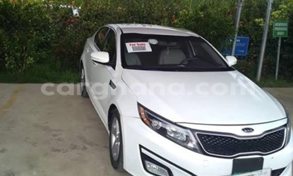 Ra Àlòkù Kia Optima funfun Ọkọ̀ in Accra ni Greater Accra Ra Àlòkù Kia Optima funfun Ọkọ̀ in Accra ni Greater Accra