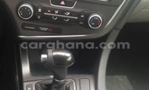Ra Àlòkù Kia Optima funfun Ọkọ̀ in Accra ni Greater Accra Ra Àlòkù Kia Optima funfun Ọkọ̀ in Accra ni Greater Accra