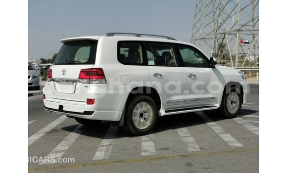 Buy Import Toyota Land Cruiser White Car in Import - Dubai in Ashanti Buy Import Toyota Land Cruiser White Car in Import - Dubai in Ashanti