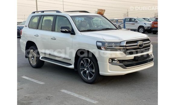 Ra Imported Toyota Land Cruiser funfun Ọkọ̀ in Import - Dubai ni Ashanti Ra Imported Toyota Land Cruiser funfun Ọkọ̀ in Import - Dubai ni Ashanti