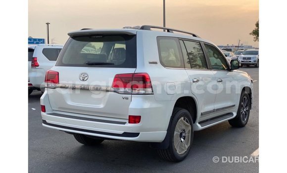 Ra Imported Toyota Land Cruiser funfun Ọkọ̀ in Import - Dubai ni Ashanti Ra Imported Toyota Land Cruiser funfun Ọkọ̀ in Import - Dubai ni Ashanti