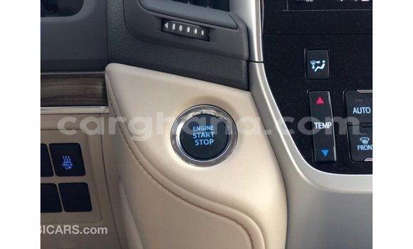 Buy Import Toyota Land Cruiser White Car in Import - Dubai in Ashanti Buy Import Toyota Land Cruiser White Car in Import - Dubai in Ashanti