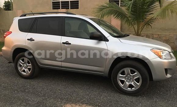 Ra Àlòkù Toyota RAV4 Silver Ọkọ̀ in Accra ni Greater Accra Ra Àlòkù Toyota RAV4 Silver Ọkọ̀ in Accra ni Greater Accra