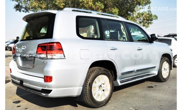 Sayi Imported Toyota Land Cruiser Sauran Mota in Import - Dubai a Ashanti Sayi Imported Toyota Land Cruiser Sauran Mota in Import - Dubai a Ashanti