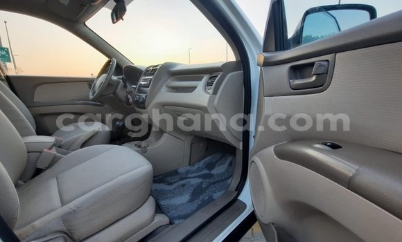 Buy Import Kia Sportage White Car in Import - Dubai in Ashanti Buy Import Kia Sportage White Car in Import - Dubai in Ashanti